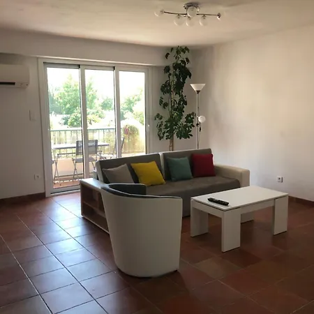 Апартаменты De Location Meuble F3 Au Premier Etage *