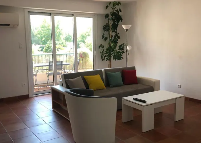 Apartmán De Location Meuble F3 Au Premier Etage *